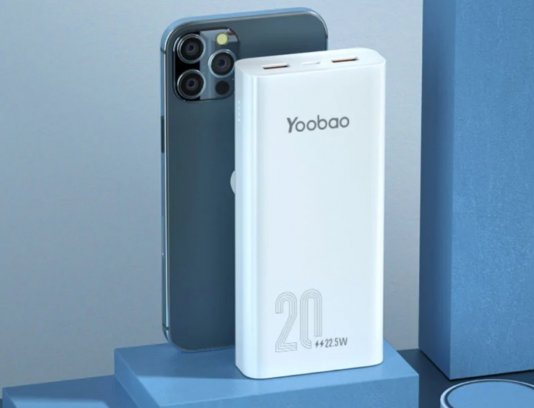 20 Ah-s Yoobao powerbank rendelhető 22,5 watt teljesítménnyel