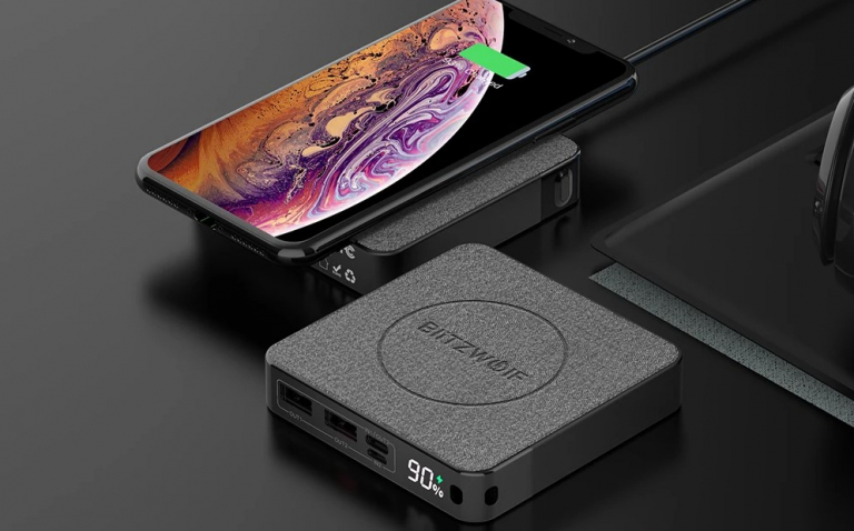 Jó áron vihető a BlitzWolf vezeték nélküli töltős powerbankje