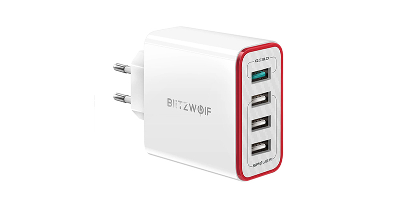 BlitzWolf BW PL-5 4 portos USB töltő apróért 1