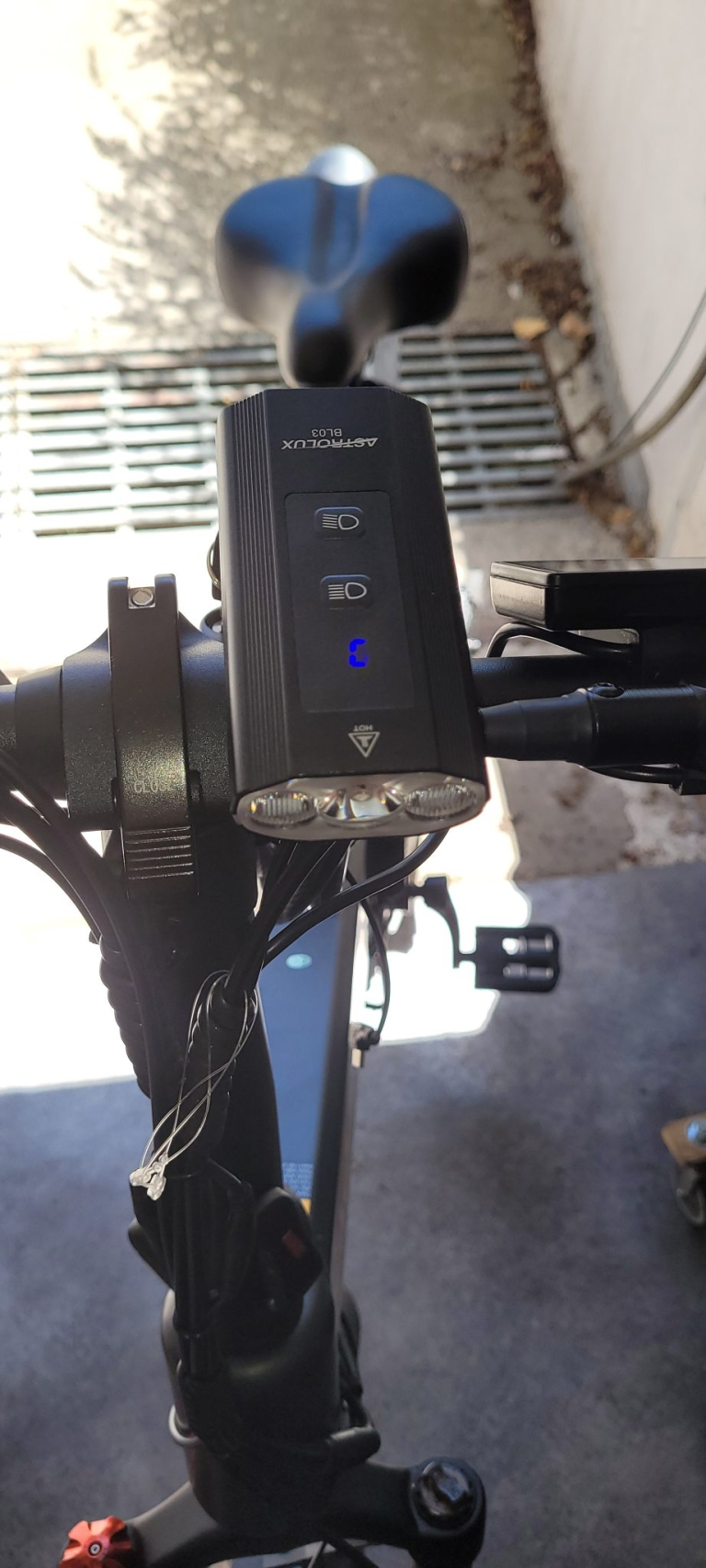 Astrolux BL03 XPG LED kerékpárlámpa teszt 13