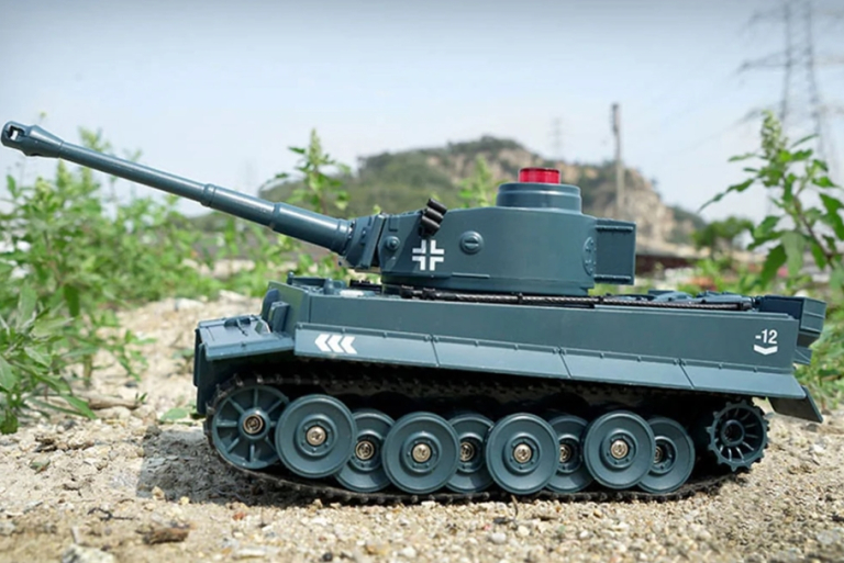 Nagyon menő a kínai távirányítós tank 7
