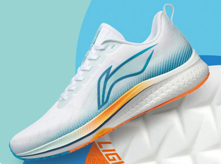 Többszörösen kipróbált Li-Ning futócipő alsópolcos áron