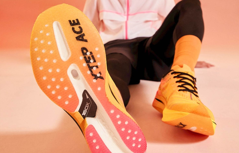 Aliexpress boltmustra: Li-Ning, Xtep, Onemix