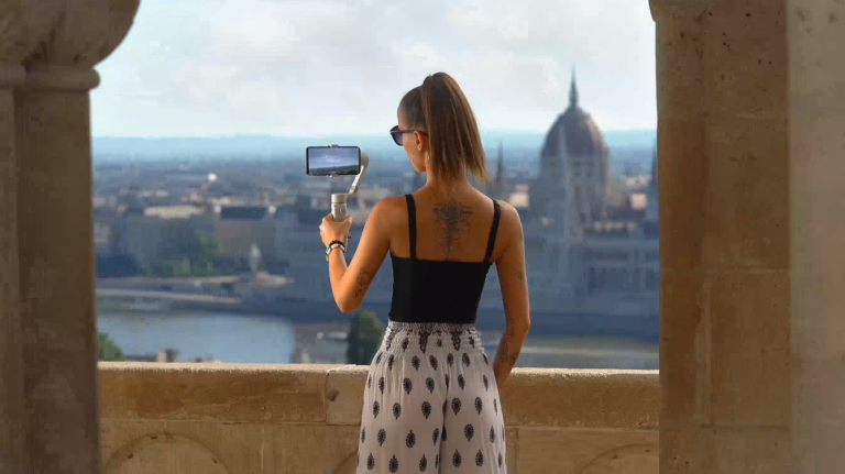 Zhiyun Smooth 4 gimbal igazi Black Friday akcióban