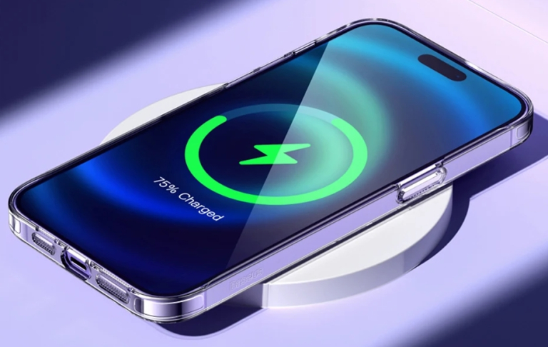Víztiszta Baseus védőtok iPhone modellekre egy ezresből