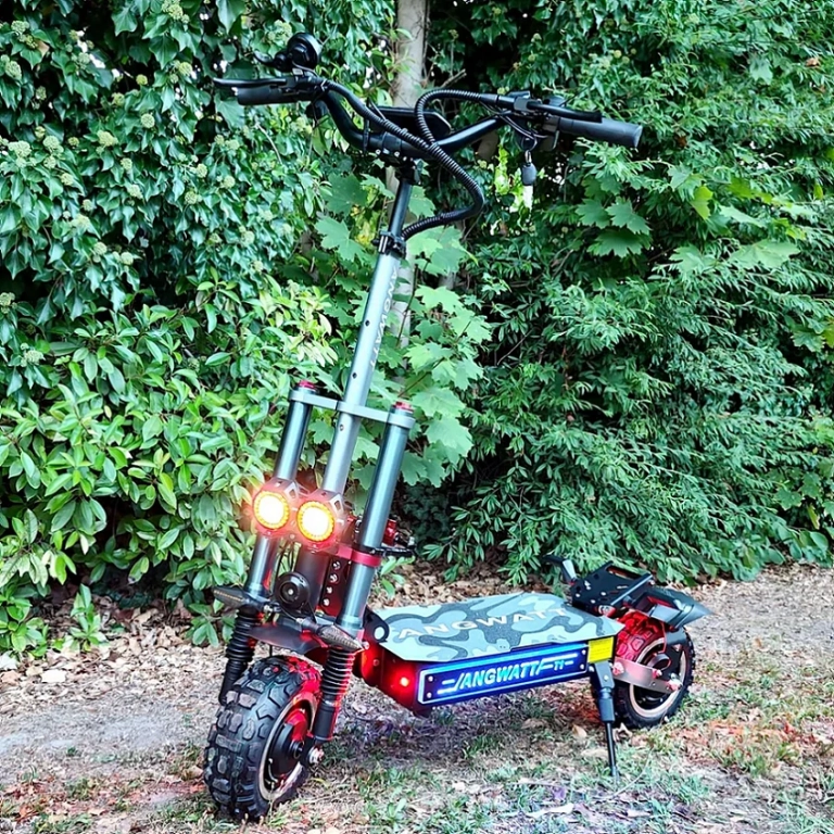 A duál motoros Angwatt T1 roller egy igazi szörnyeteg 13