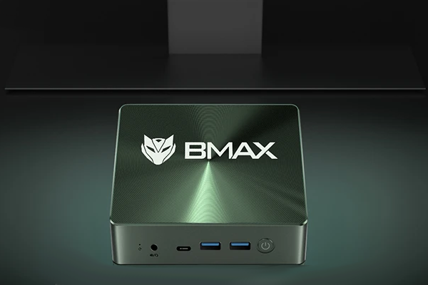 A BMAX B6 Plus mini PC-nek nem akadály a 3 monitor sem 1