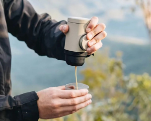 Kávé bárhol, bármikor, avagy koffeinfüggők túlélőkészlete