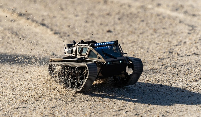 Tudsz menőbb dolgot, mint egy RC tank 20 000 Ft alatt?