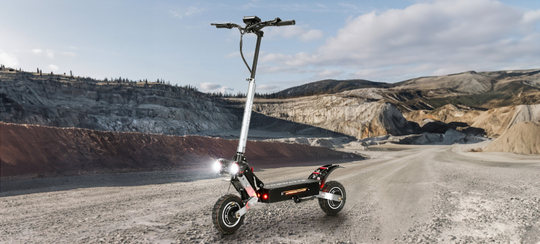 Sebesség, stílus, szabadság: ez az ANGWATT C1 2.0 e-roller