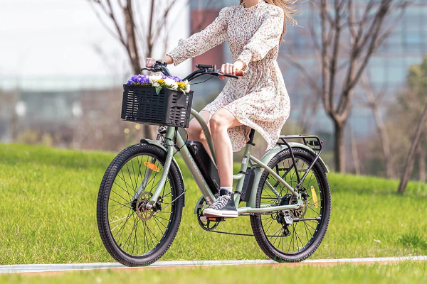 Tourol B2 elektromos bicaj 250 W-os erővel és retró vázzal 1