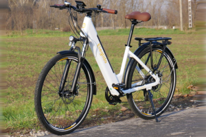 Eleglide T1 Step-Thru – Túrázz, városozz, ne izzadj