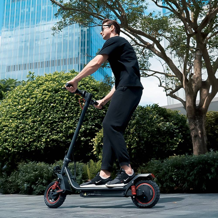 iScooter i10 Pro roller – Ha nem akarsz busz után futni 4