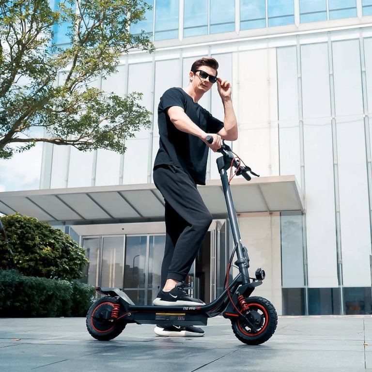iScooter i10 Pro roller – Ha nem akarsz busz után futni 5