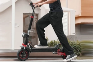 Az iScooter iX5S elektromos roller terepre is megy