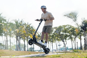Ausom L2 elektromos roller: két motor, két világ
