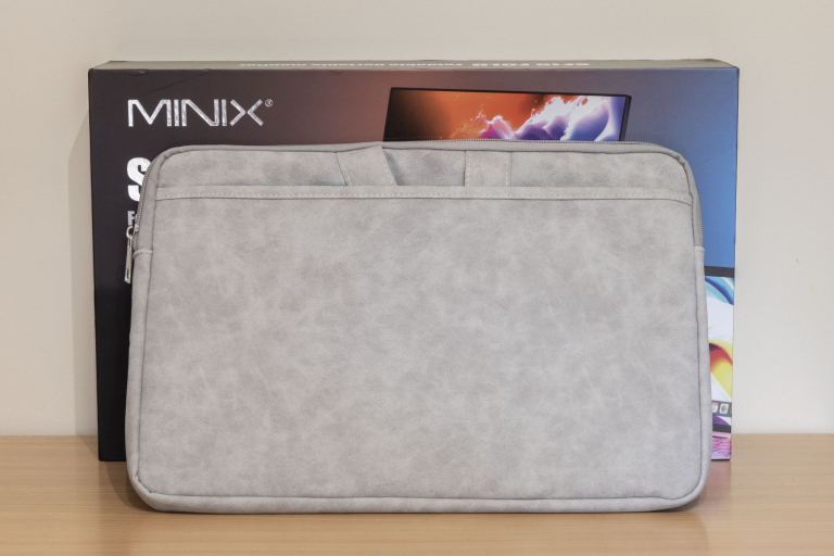 Minix SF15 Fold hordozható monitor teszt 3