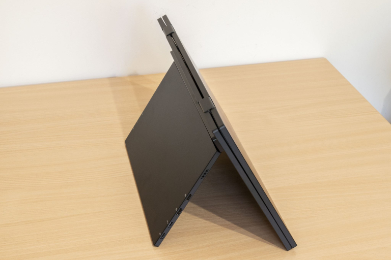 Minix SF15 Fold hordozható monitor teszt 8