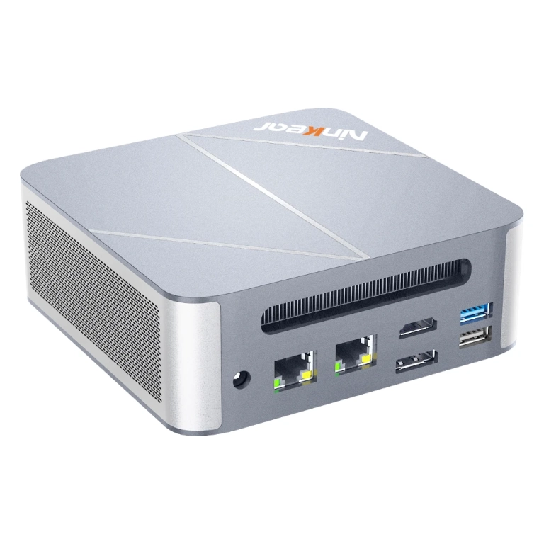 A Ninkear M8 nem gamer PC, de nem is irodai dísz 6