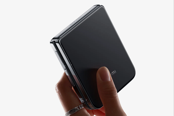 Xiaomi MIX Flip: a zsebedbe hajtogatott csúcstechnológia 1