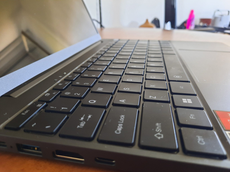Chuwi CoreBook X 7430U laptop teszt 12