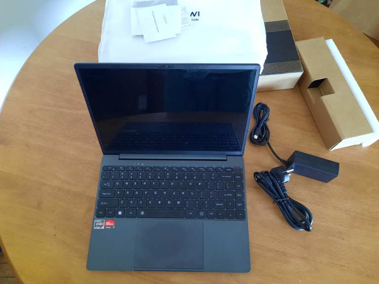 Chuwi CoreBook X 7430U laptop teszt 3