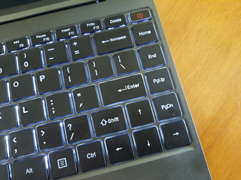 Chuwi CoreBook X 7430U laptop teszt 13