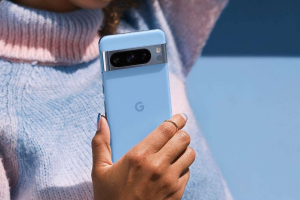 Google Pixel 8 Pro, a Google csúcsmobilja kintről olcsóbb