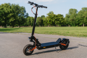 Ennyiért nehéz nem hazagurítani a Joyor S5 Pro e-rollert