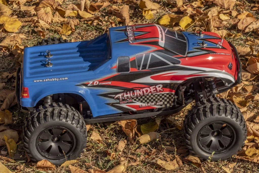 Test de voiture télécommandée ZD Racing Thunder ZMT-10 1