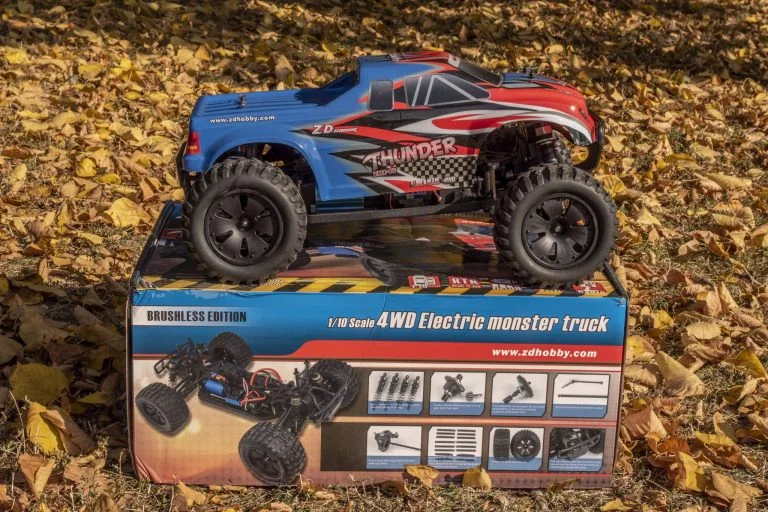 Test de voiture télécommandée ZD Racing Thunder ZMT-10 14