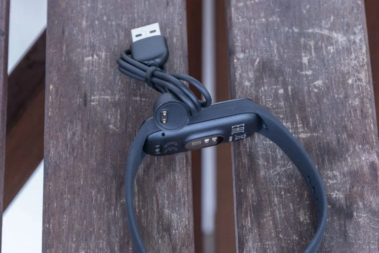 Test du compteur d'activité Xiaomi Amazfit Band 5 6