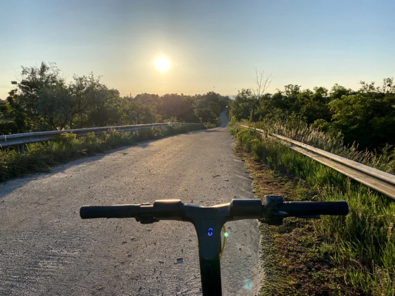 Prueba de scooter eléctrico OOTD S10 17