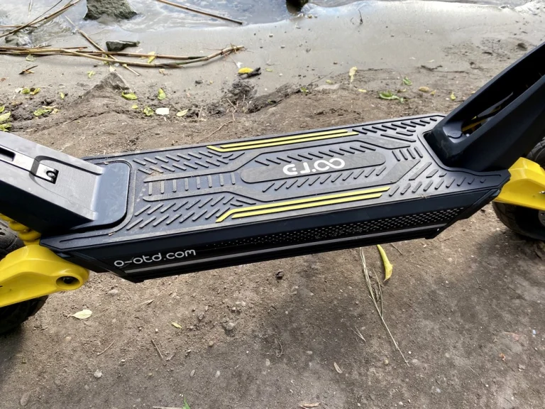 Prueba de scooter eléctrico OOTD S10 22
