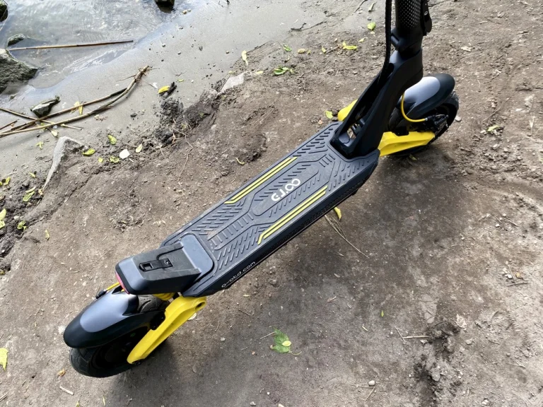 Prueba de scooter eléctrico OOTD S10 23