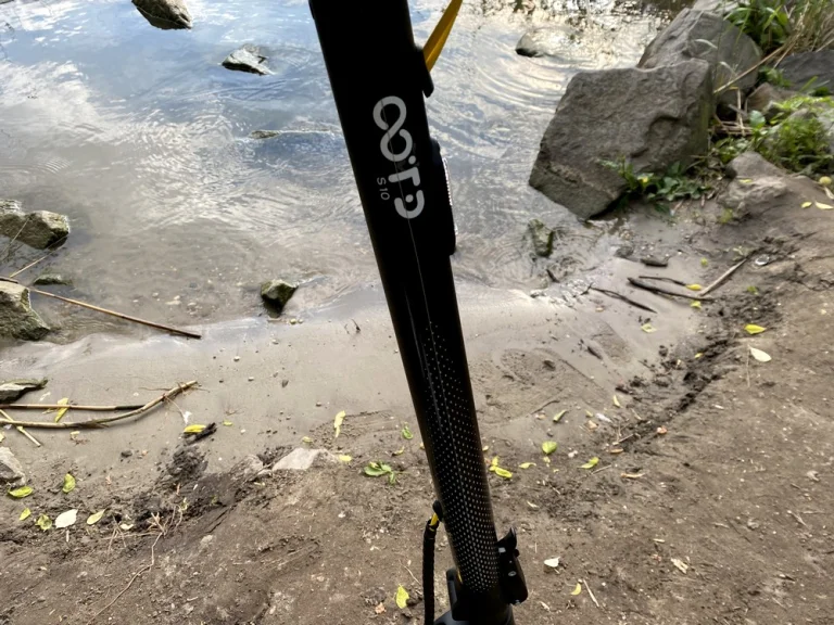 Prueba de scooter eléctrico OOTD S10 25