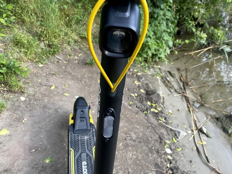 Prueba de scooter eléctrico OOTD S10 28