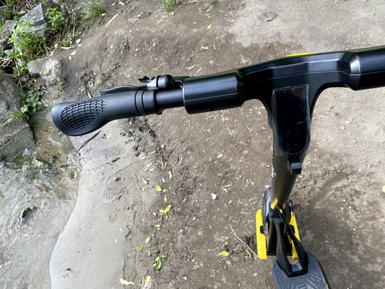 Prueba de scooter eléctrico OOTD S10 31