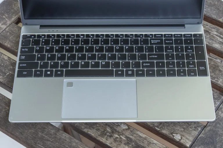Ninkear N15 Air travel notebook test 4