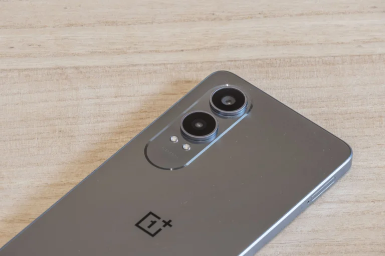 Prueba del teléfono inteligente OnePlus Nord CE4 Lite 5G 5
