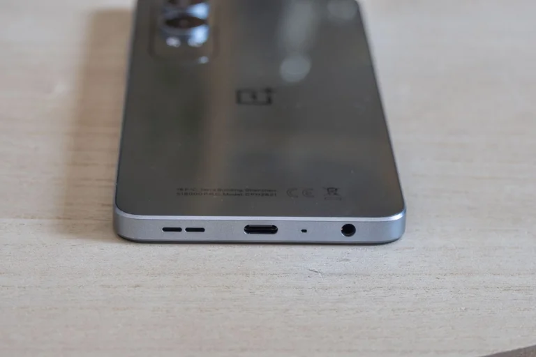Prueba del teléfono inteligente OnePlus Nord CE4 Lite 5G 7