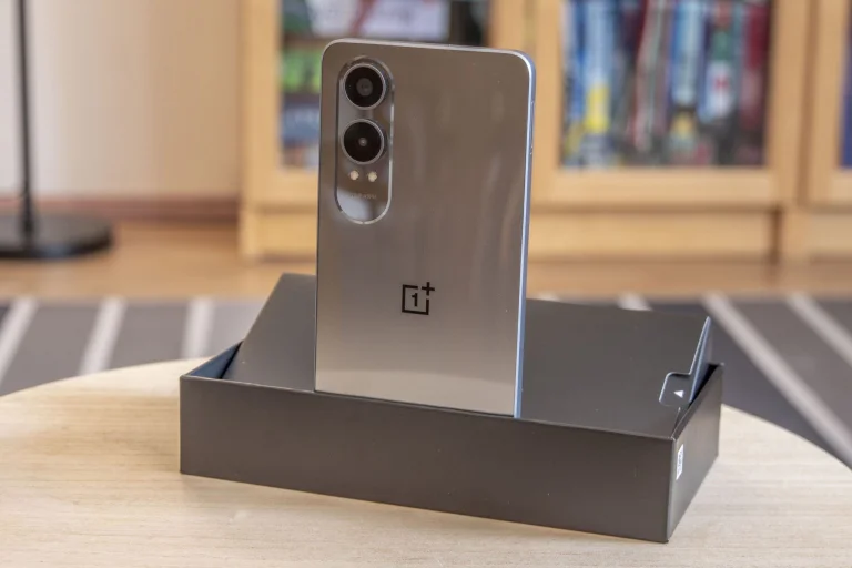Prueba del teléfono inteligente OnePlus Nord CE4 Lite 5G 2