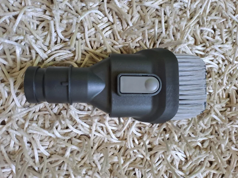 Test 13 de l'aspirateur stationnaire Proscenic P5