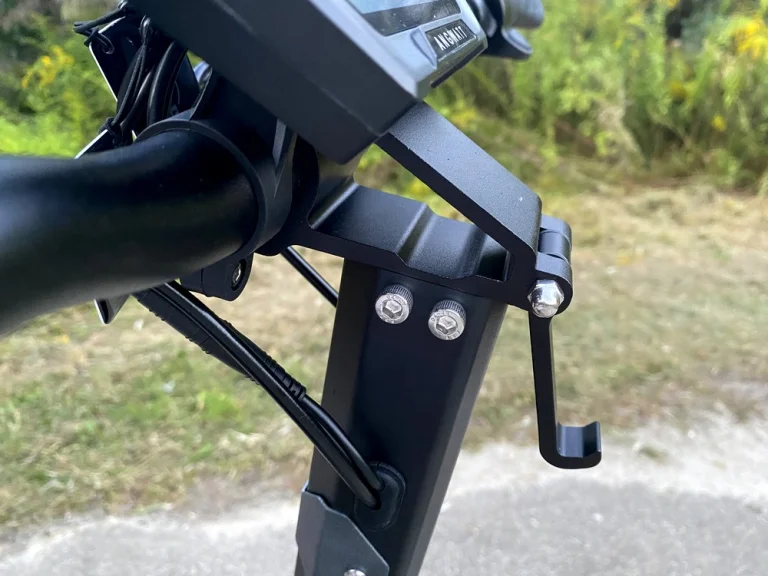 Essai 1 de la trottinette électrique ANGWATT CS15