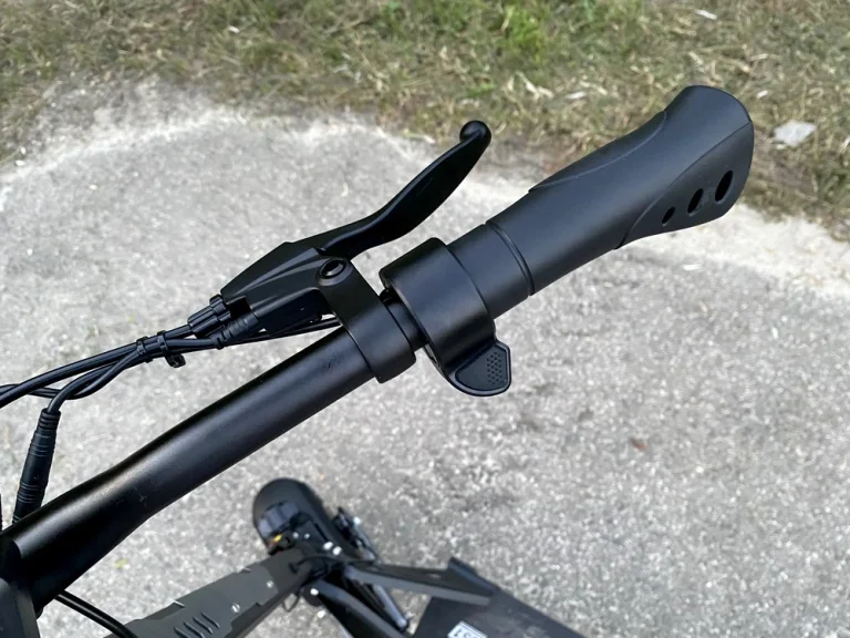 Essai 1 de la trottinette électrique ANGWATT CS18