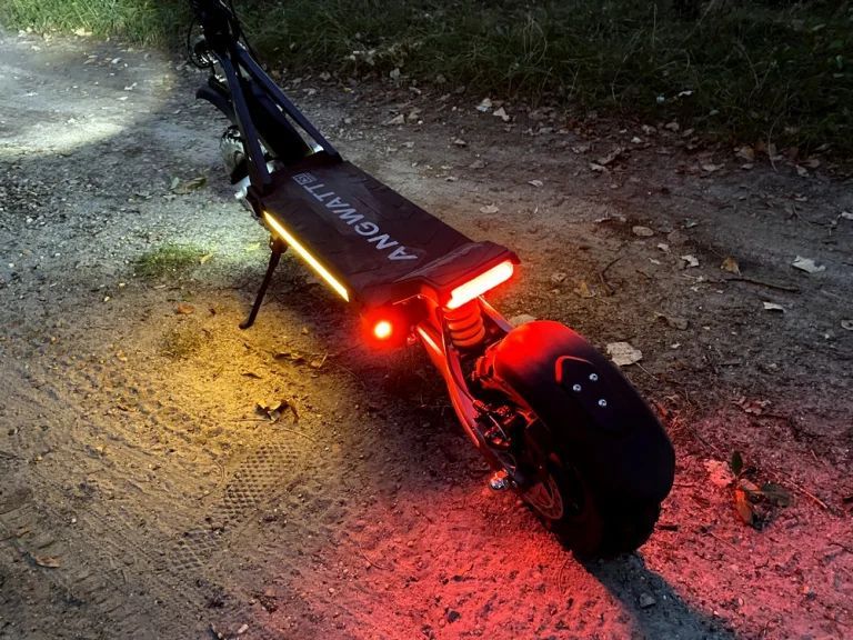 Essai 1 de la trottinette électrique ANGWATT CS30