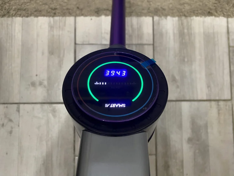 Test 40 de l'aspirateur stationnaire SmartAI P20