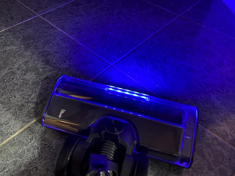Test 40 de l'aspirateur stationnaire SmartAI P24