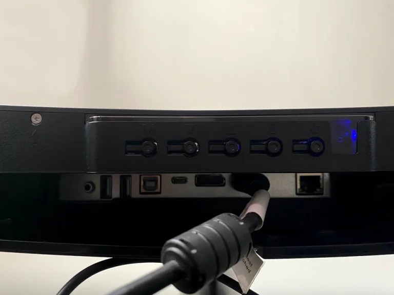 Prueba 49 del monitor gamer Titan Army C5SHC