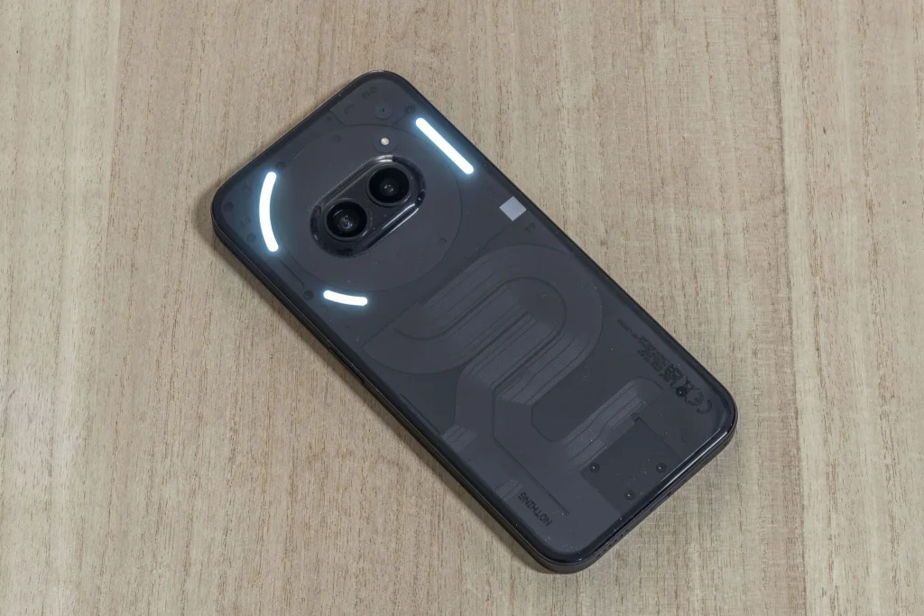 Nothing Phone (2a) Plus test smartphone 1